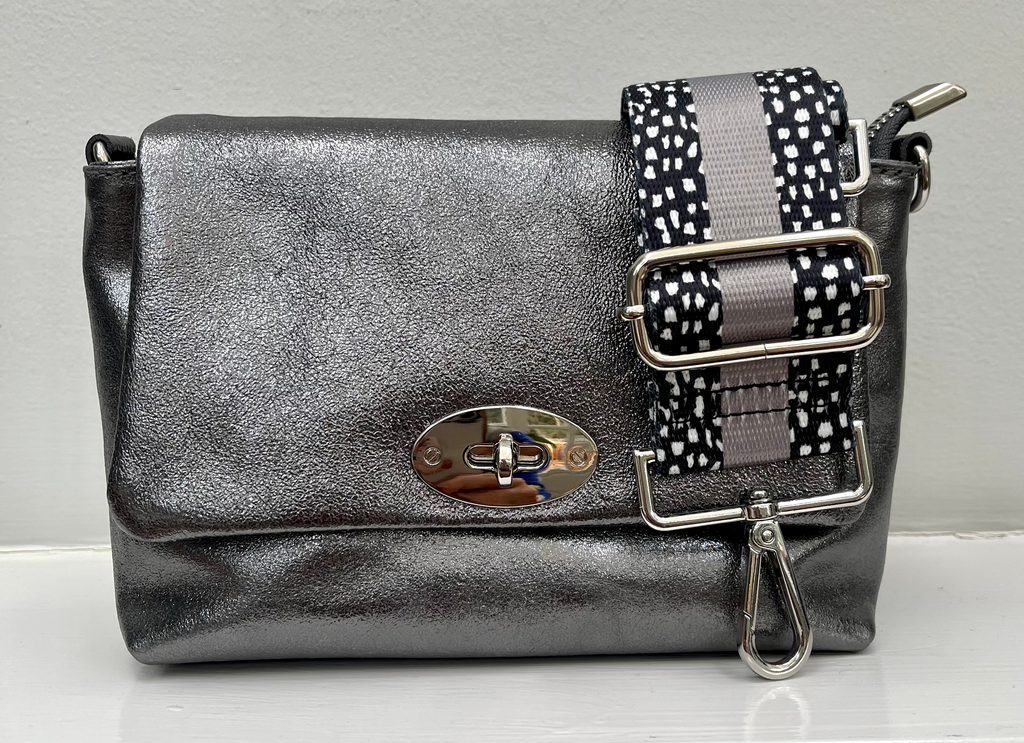 Lala Leather Bag with Silver Clasp image 3