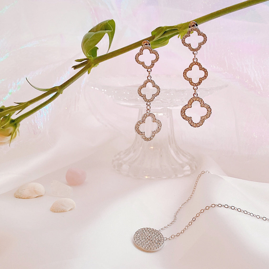 Short Necklace with Circle Sparkle Pendant image 3