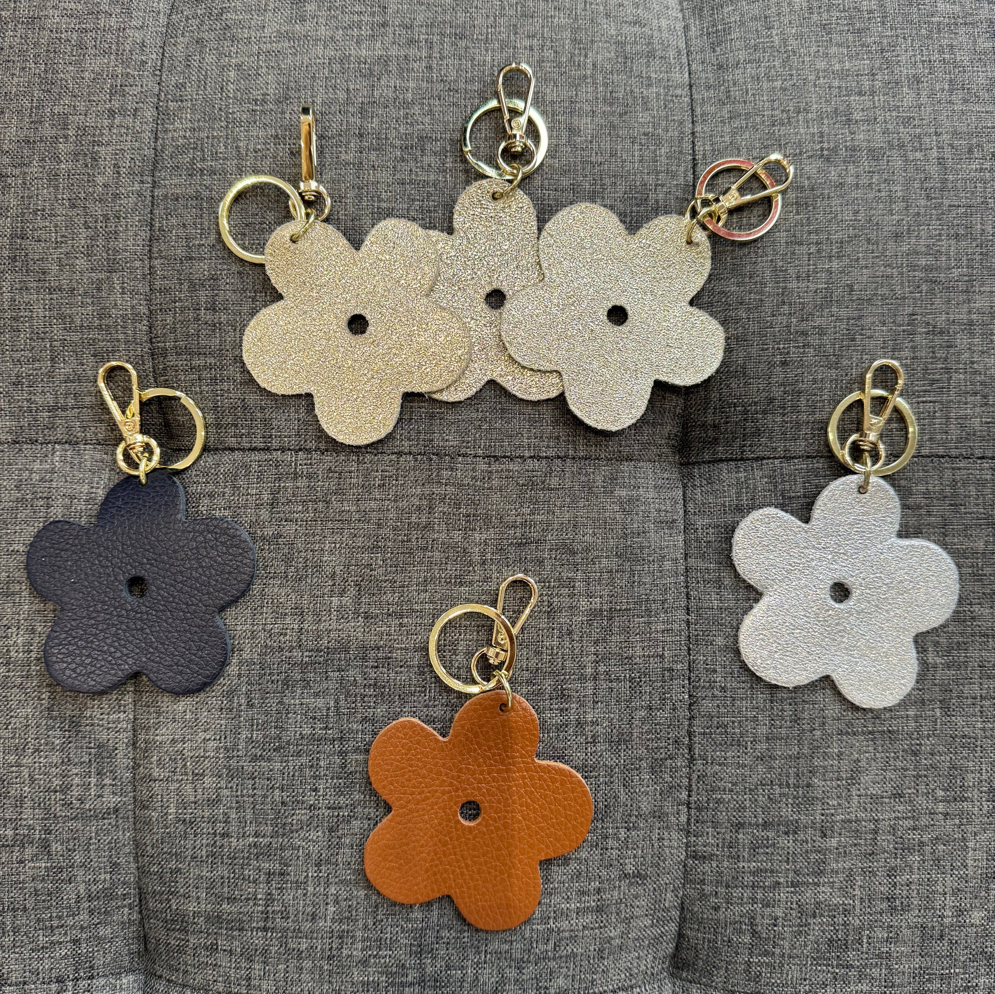 Quant Leather Flower Keyring  image 1