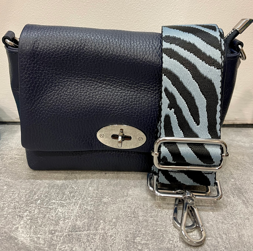 Lala Leather Bag with Silver Clasp image 14