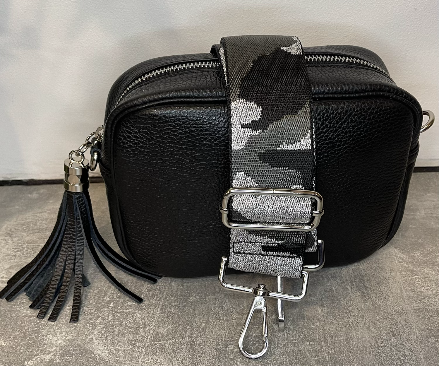 Single Tassel Leather Camera Bag image 5