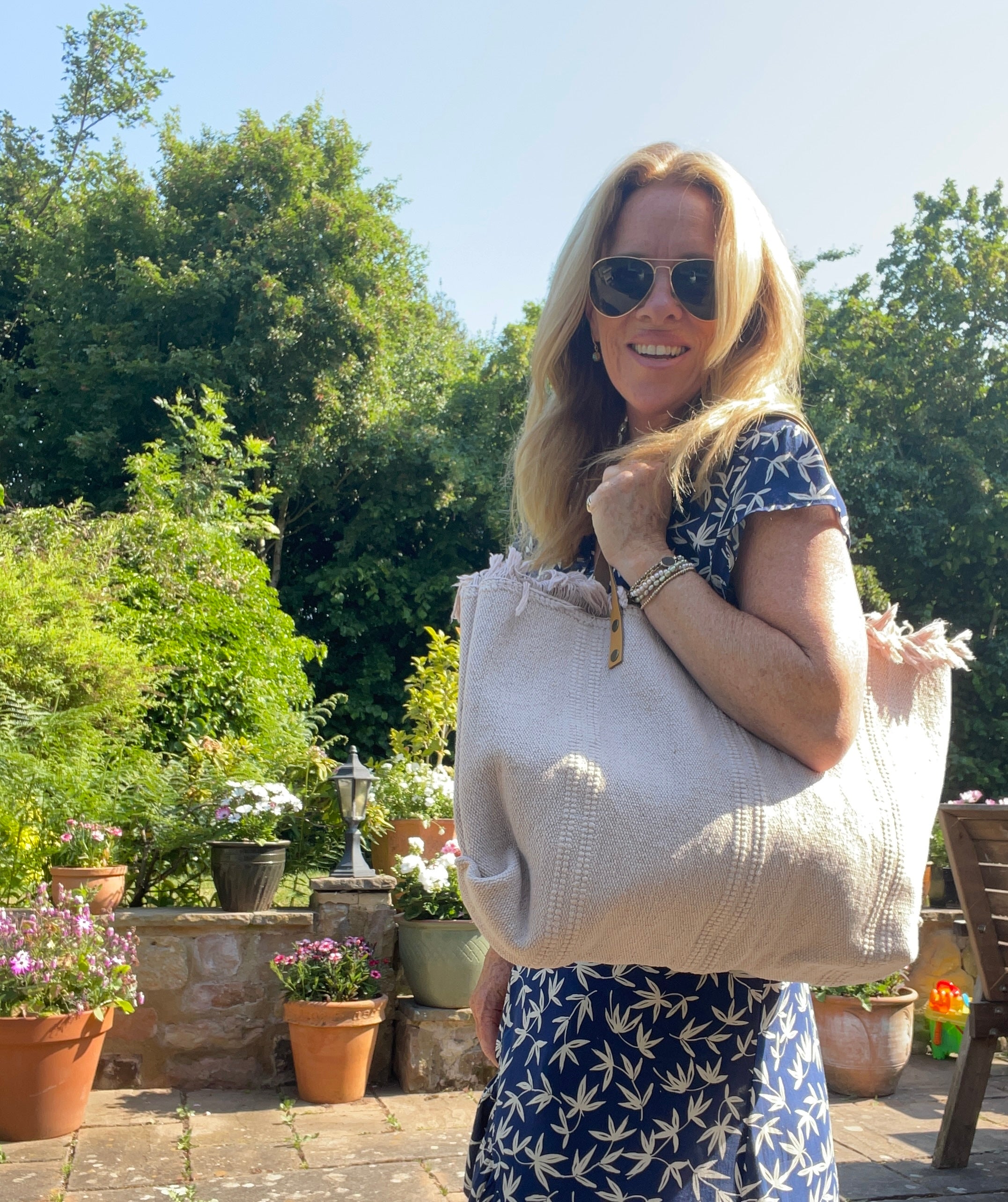 Amalfi Frayed Edge Cotton Beach Bag image 7
