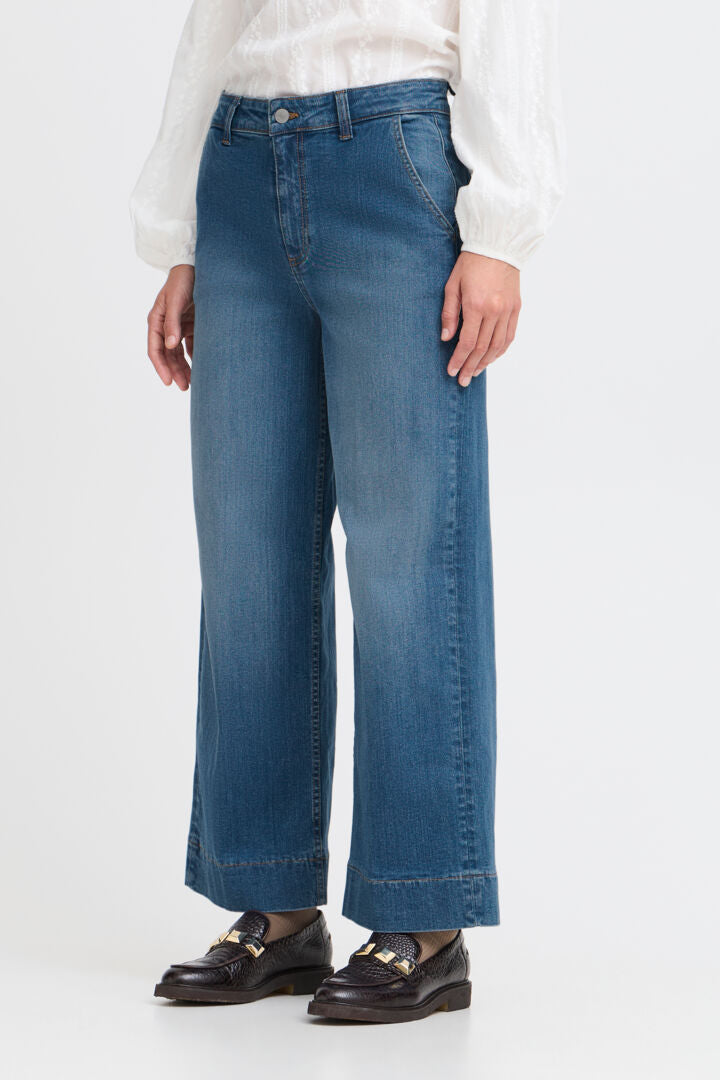 B Young Koma Cropped Jeans image 4