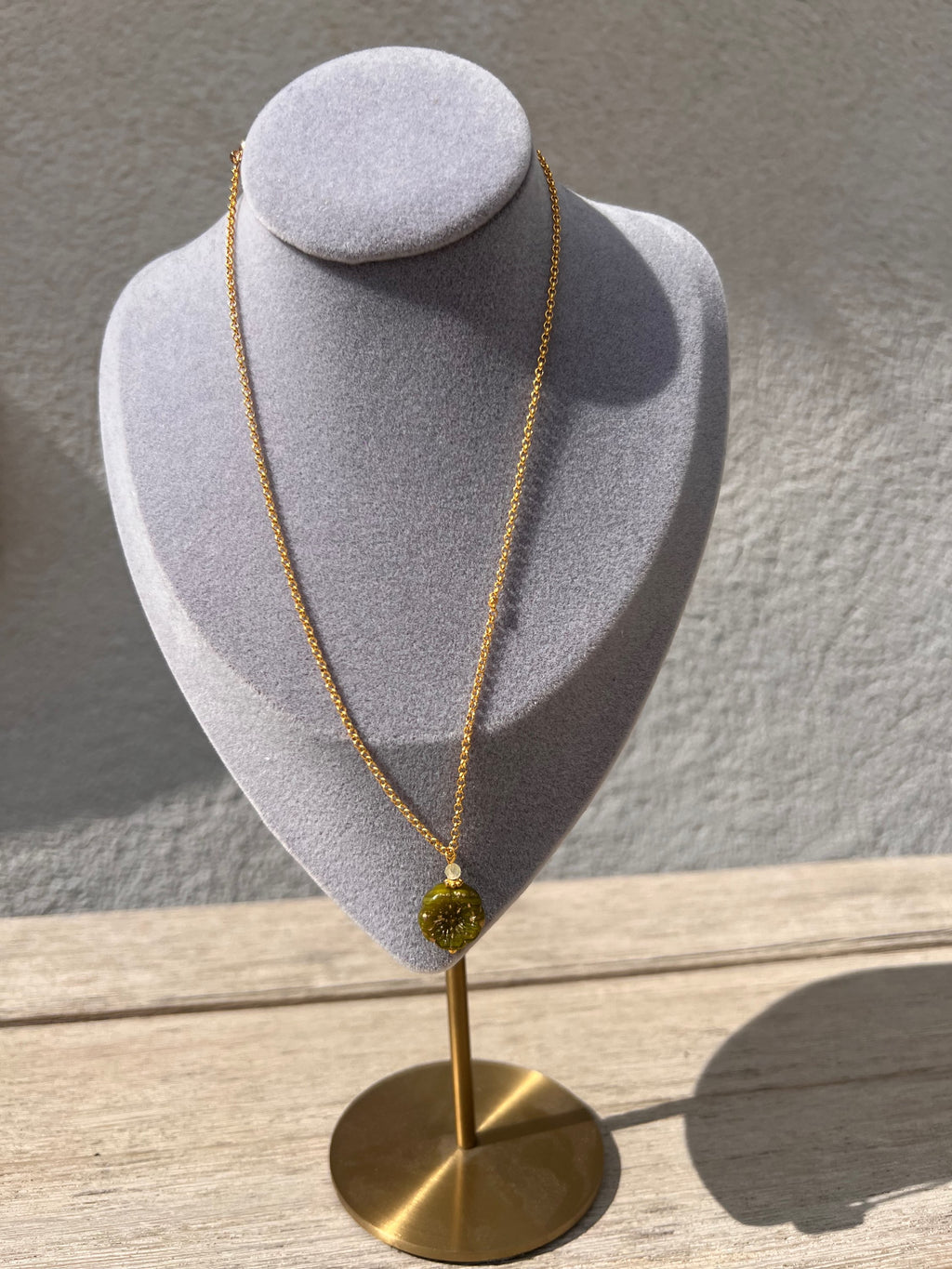 Prehnite Gemstone Gold Pansy Chain Necklace image 4