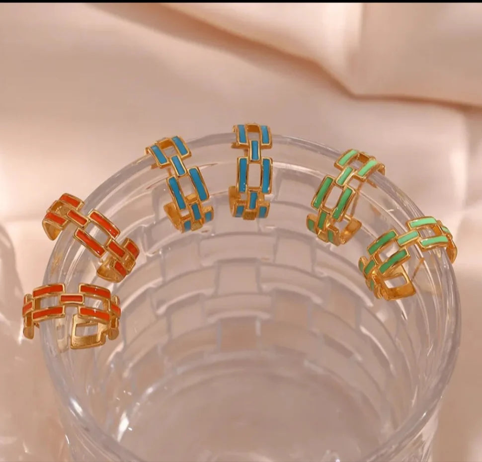 Enamel Small Hoop Earrings  image 3