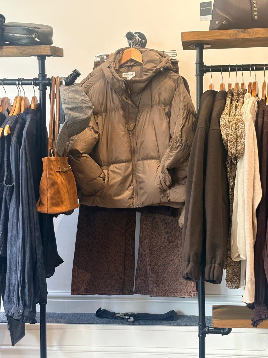 Orientique Cropped Puffer Jacket with Hood