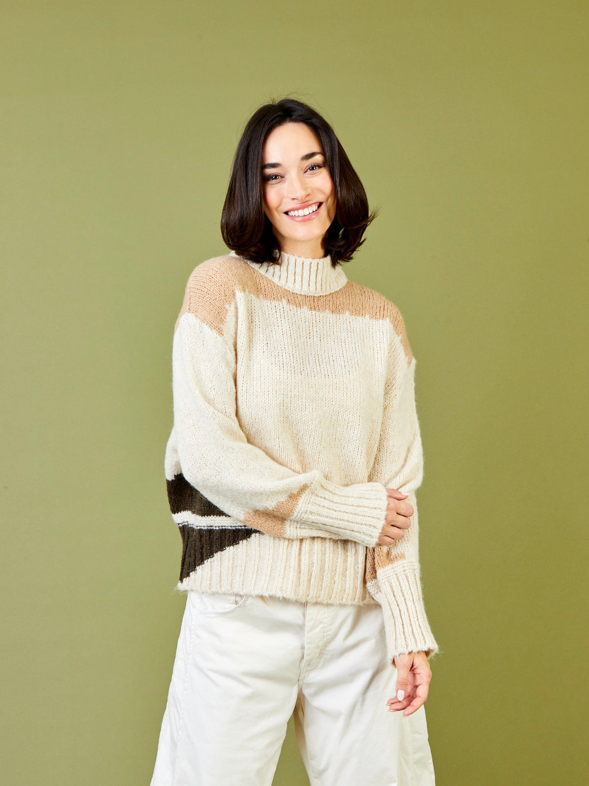 Fox Turtleneck Contrast Knit Sweater