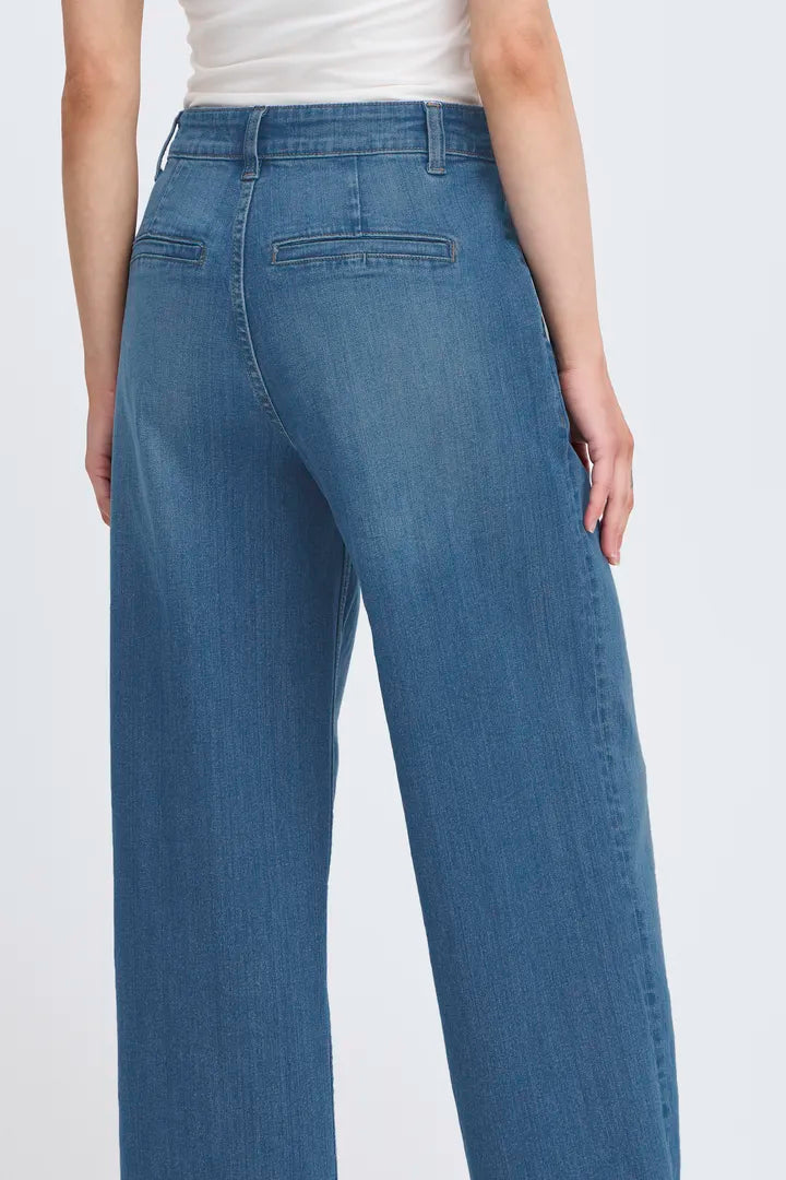 B Young Koma Cropped Jeans image 11