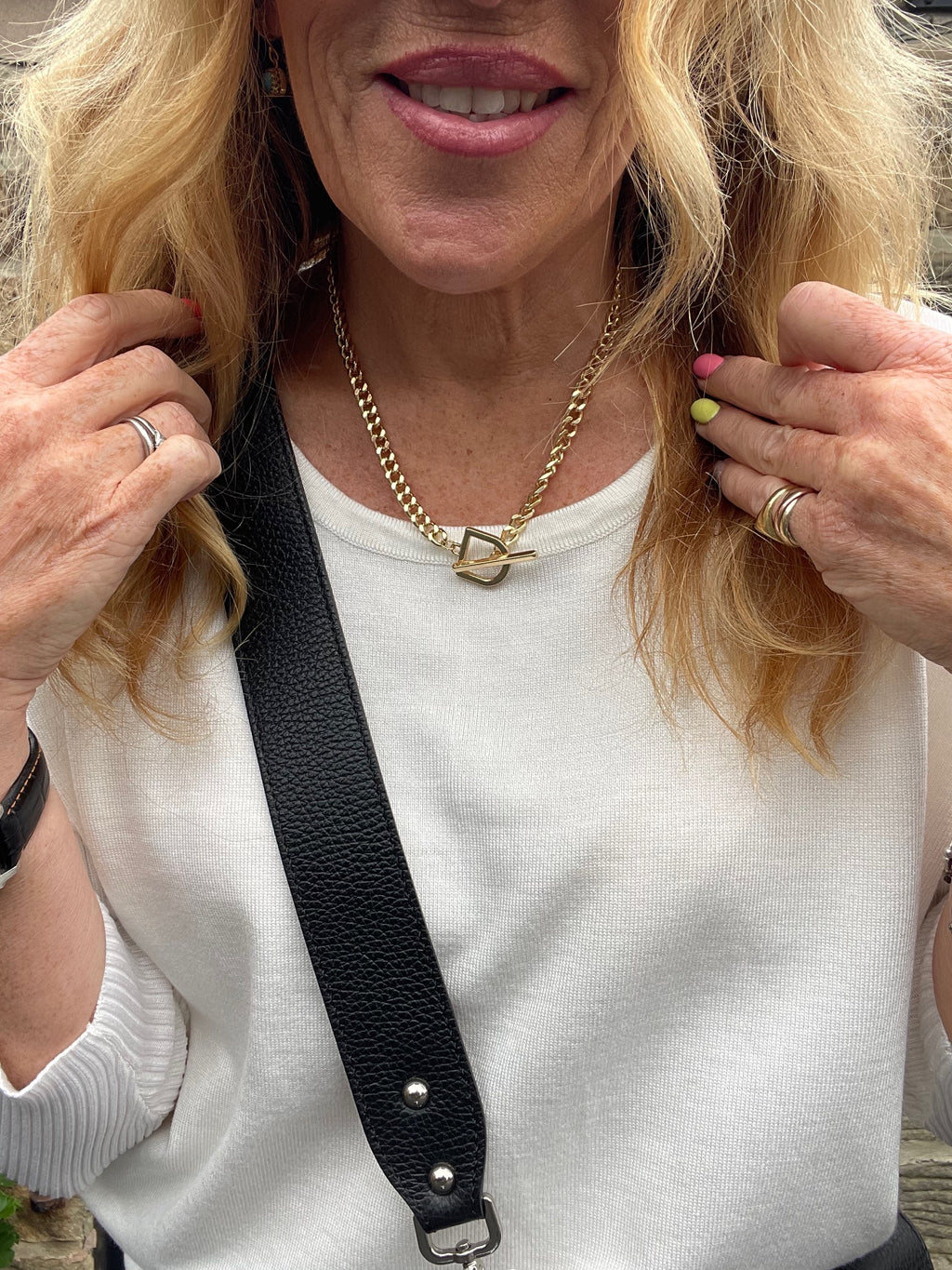 Short Gold Flat Chain T-bar Necklace image 1