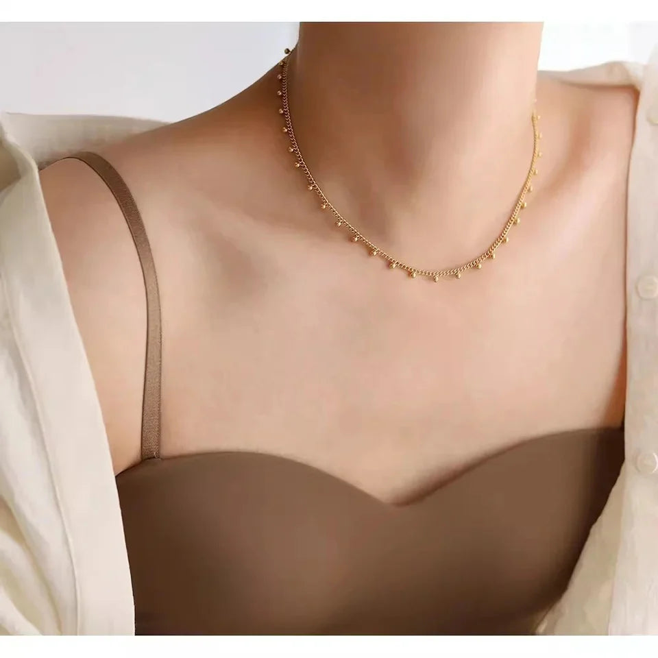 Bobble Short Necklace  image 0