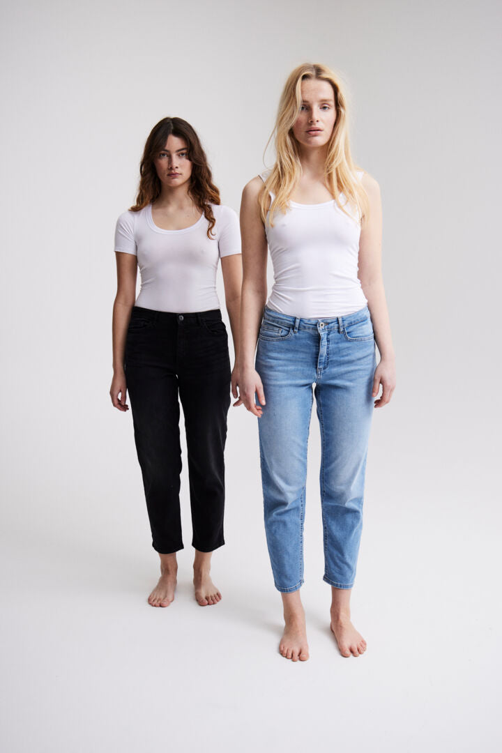 Ichi Comfy Mid Waist Straight Fit Denim Jeans image 6